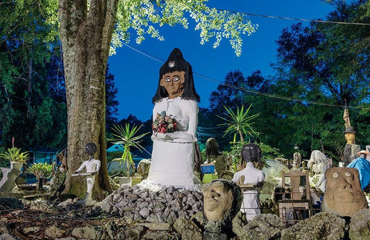 Dr Charles Smith - RAW VISION